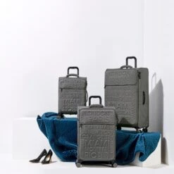 IT Luggage Citywide - Cabin (Charcoal) -Travel Storage Store 25 bd9c0109 43f8 4343 b183 436e04cbbbc4