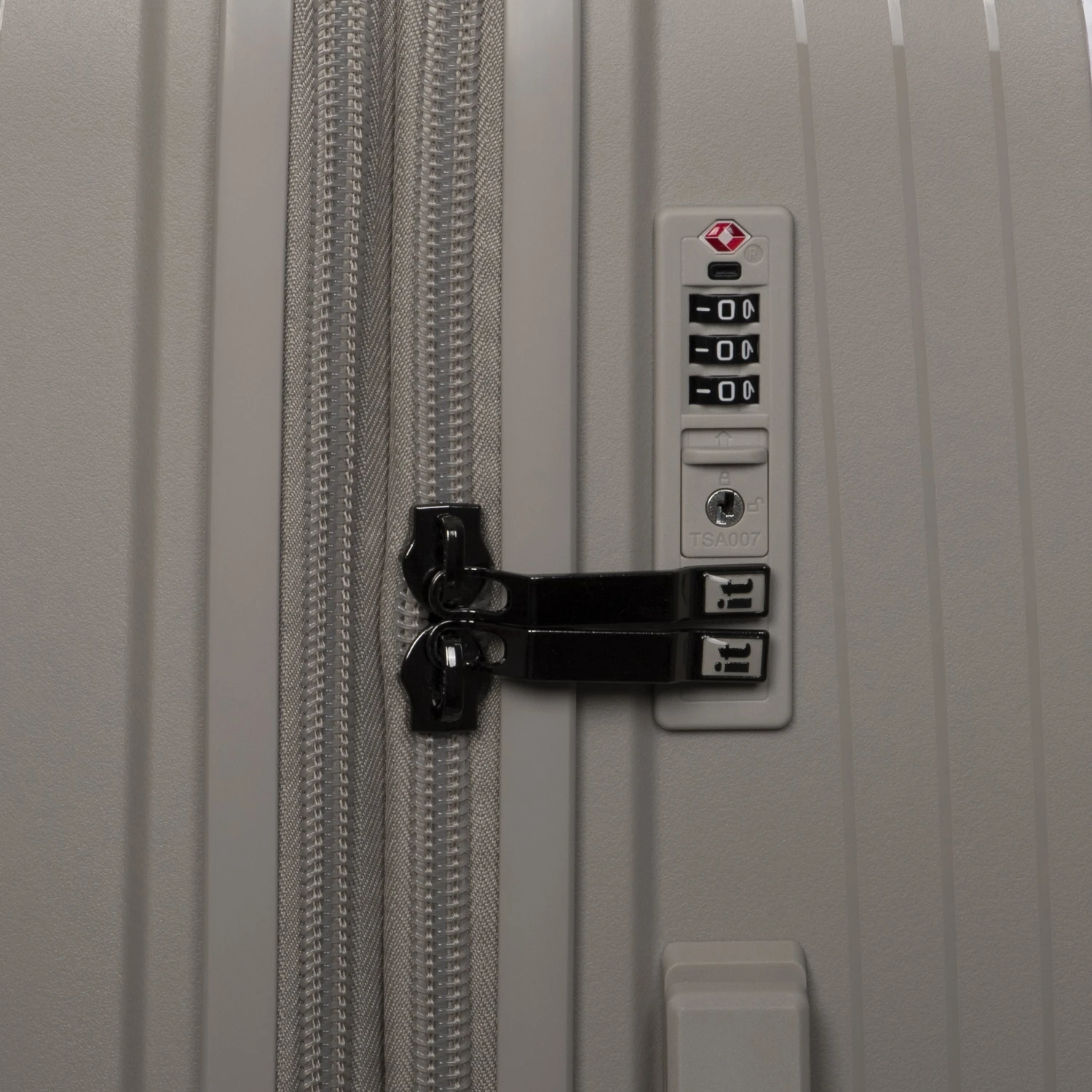 Spontaneous - Cabin (Feather Grey) IT Luggage Spontaneous - Cabin (Feather Grey) -Travel Storage Store 32559 HK15 2881 08FeathergraySSTSAlock 9d8a5b60 bbd0 4585 8759 715cc903c244