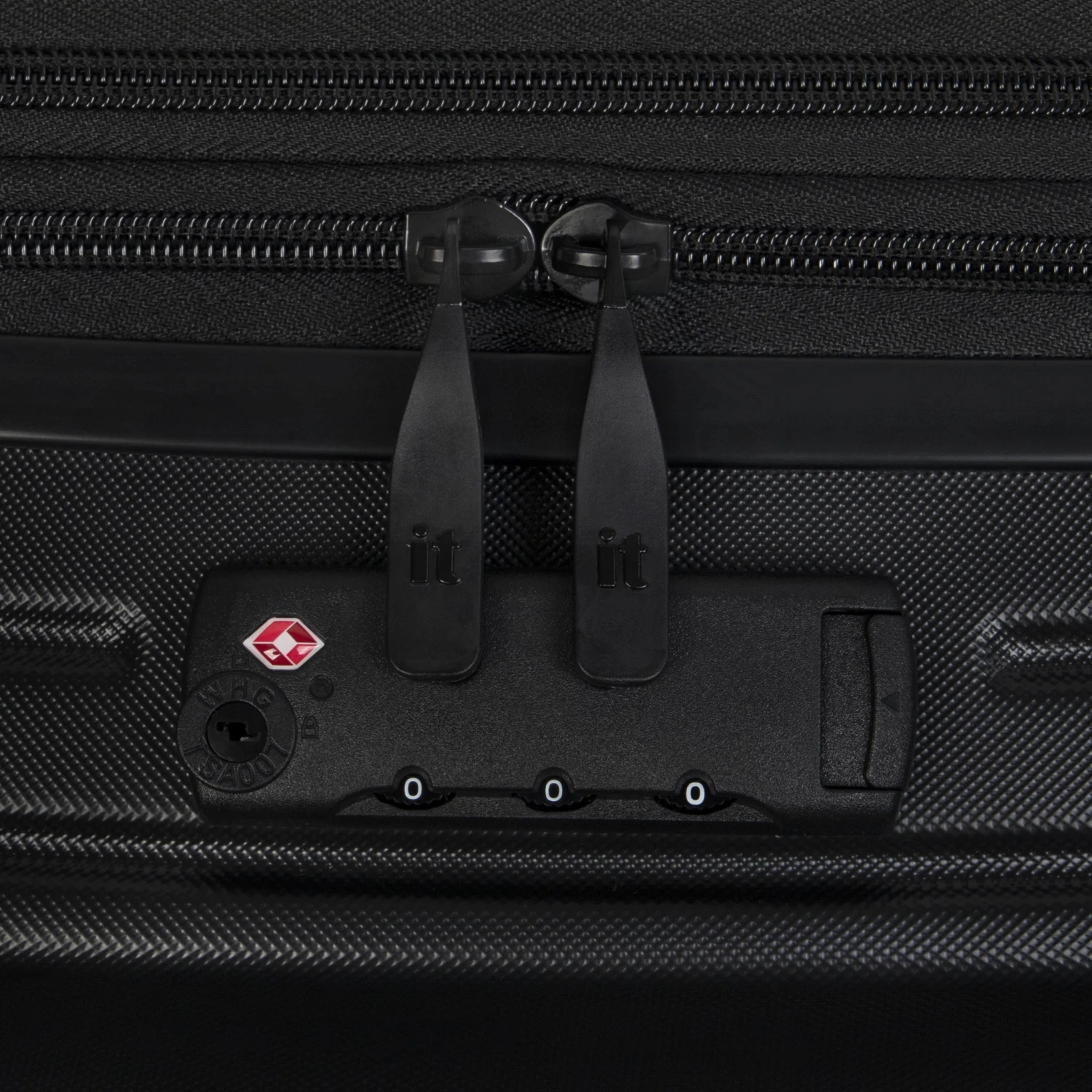 Eco-Protect - Cabin (Black) IT Luggage Eco-Protect - Cabin (Black) -Travel Storage Store 32913 UK16 2910E08BlackSSTSAlock 7435b7fb 4d98 409c 963c 706550968534